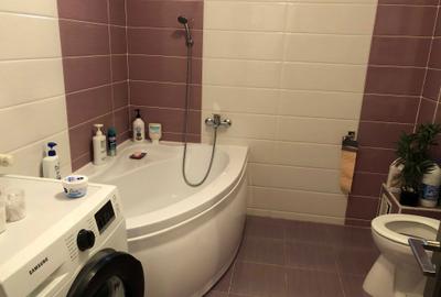 Casă cu 4 camere cu Teren 722 Mp în Central