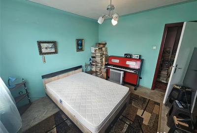 Apartament cu 2 camere semidecomandat în Micro I - 5