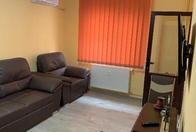 Apartament cu 2 camere decomandat în Republicii - 8