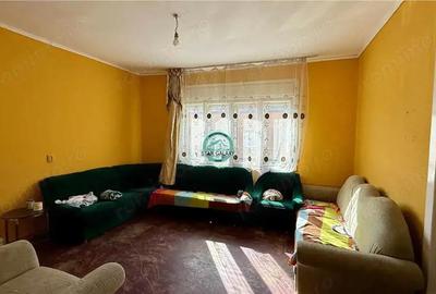 Vand casa cu 3 camere si 2 bai in zona centrala zona Casa de Pensii - 7