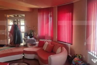 Casă cu 7 camere cu Teren 602 Mp în Nufărul - 7