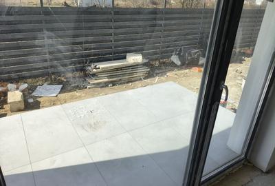 Casă cu 4 camere cu Canalizare în Central - 16