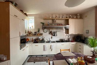 Casă cu 6 camere cu Teren 1200 Mp în Central - 13