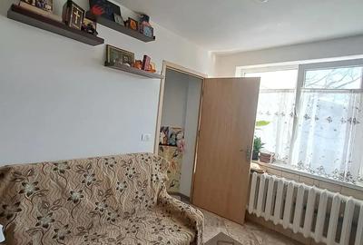 Garsoniera de vanzare, renovata in doua camere si bucatarie - 5