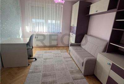Apartament cu 3 camere semidecomandat în Decebal - 8