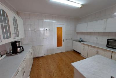 Casă de închiriat, curte mare, livadă și piscină Snagov/Ciolpani - 8