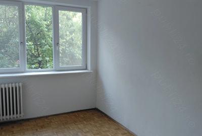 Apartament cu 2 camere decomandat în Calea București - 9