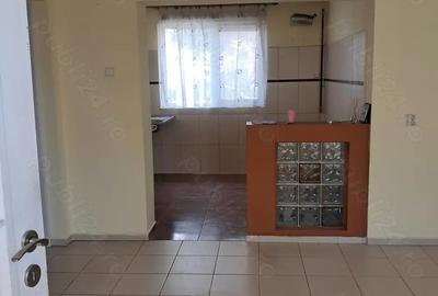 Vand casa cu teren in zona centrala Suceava - 9