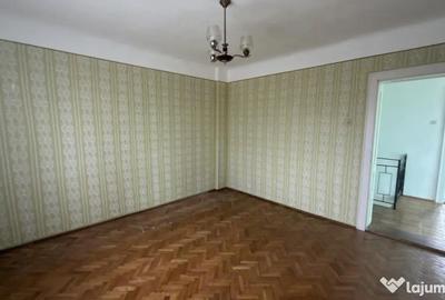 Casă cu 3 camere cu Teren 2200 Mp în Central - 7