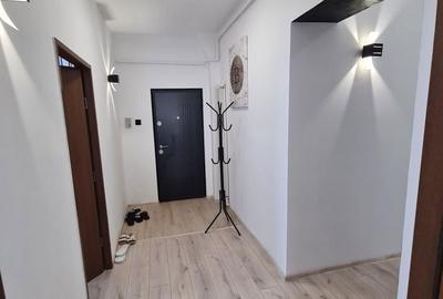 Apartament cu 3 camere semidecomandat în Lupeni - 4