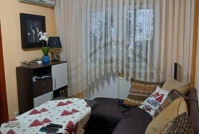 Apartament cu 3 camere semidecomandat, mobilat în Dacia - 1