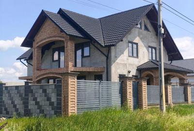 Casă cu 4 camere cu Teren 500 Mp în Rădăuți - 2