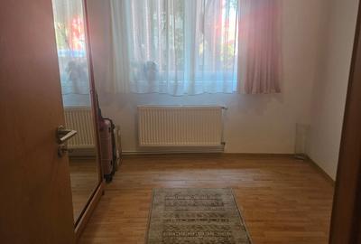 Vand apartament cu 3 camere,7 Noiembrie,parter din 4,balcon,mobilat si utilat. - 6