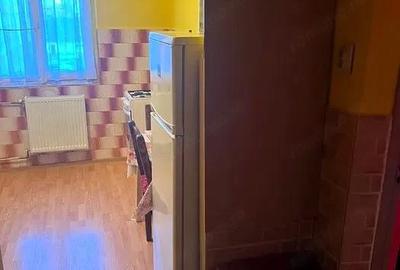 Garsonieră decomandată în UMT - 3