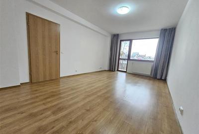 Apartament cu 2 camere decomandat în Tractorul - 2