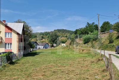 Teren intravilan , suprafata 2100mp in zona Rebrisoara - 2