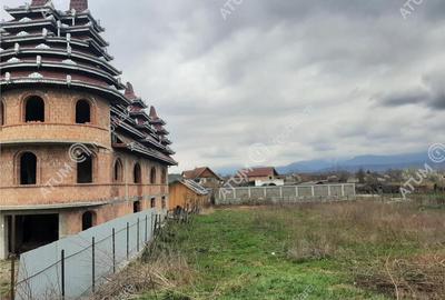 Teren intravilan 1300 mp de pe Valea Avrigului, drum asfalt - 3