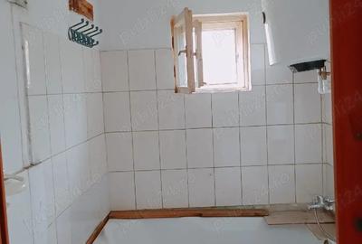 Casă cu 2 camere cu Teren 160 Mp în Central - 1