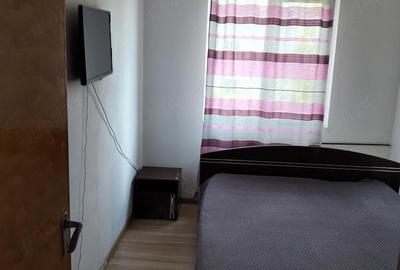 Apartament cu 3 camere semidecomandat în Târgșoru Nou - 3