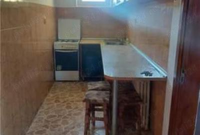 Vand apartament decomandat 2 camere, etaj 4 - 6