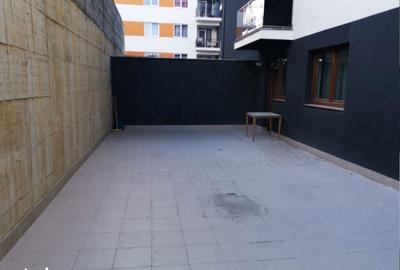 Apartament cu 3 camere decomandat în Dâmbul Rotund - 1