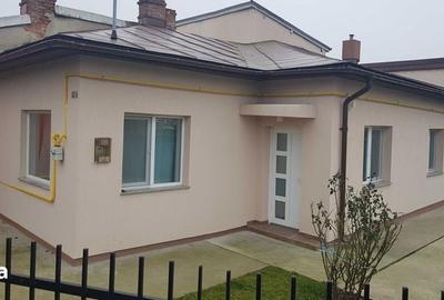 Casă cu 3 camere semidecomandat cu Teren 70 Mp în Central - 3