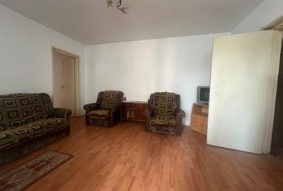 Apartament cu 3 camere semidecomandat în Militari - 2