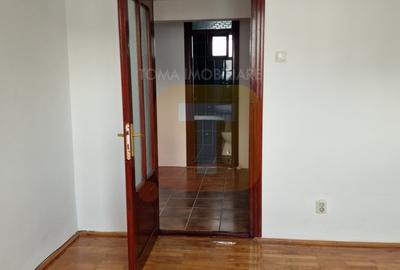 3 camere ultracentral – Piatra Neamț, etaj 4, balcon 7.9 mp 3 camere ultracentral – Piatra Neamț, etaj 4, balcon 7.9 mp - 9