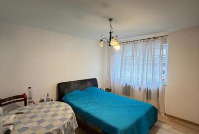 Garsonieră decomandată în Central - 2