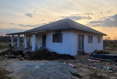 Casă cu 4 camere în Șimian - 4