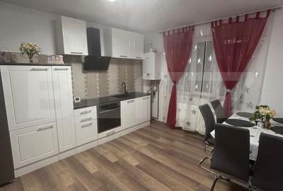 Casă cu 4 camere în Ciupercenii Noi - 6