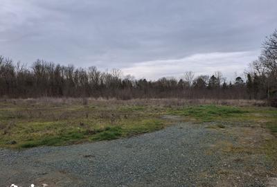 Teren de 1750 mp, în Central