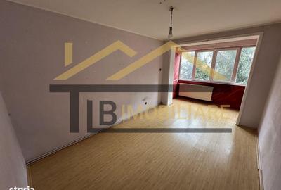 Apartament cu 3 camere semidecomandat în Central - 6