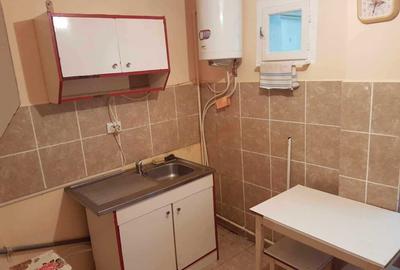 Garsonieră decomandată în Central - 1