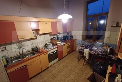 Casă cu 5 camere cu Garaj în Central - 11