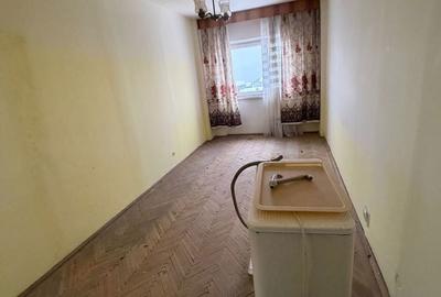 Apartament cu 3 camere semidecomandat în Central - 4