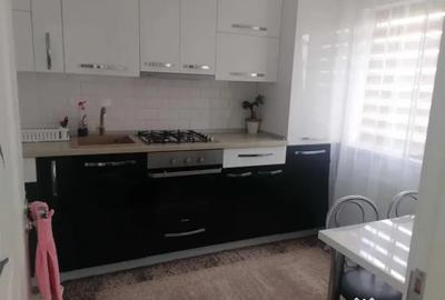 Apartament cu 3 camere decomandat în Sânpetru - 4