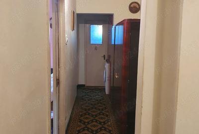 Apartament cu 4 camere în Central - 1