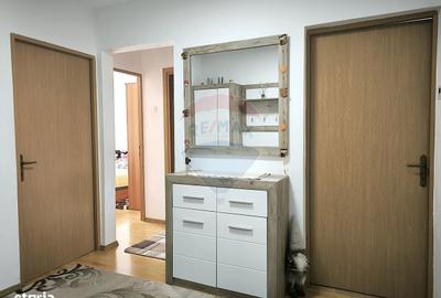 Apartament cu 3 camere decomandat în Vitrometan - 9