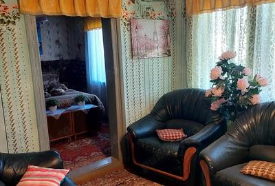 Casă cu 7 camere cu Teren 5500 Mp în Central - 5