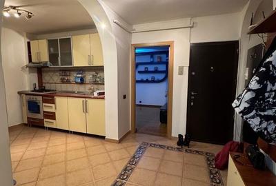 Apartament cu 3 camere în Central - 2