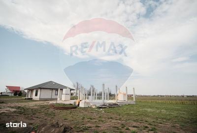 Casă cu 4 camere cu Teren 1000 Mp în Frătăuții Vechi - 2