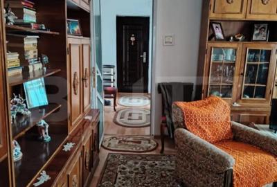 Apartament cu 2 camere semidecomandat în Micro 4