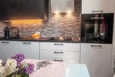 Apartament cu 3 camere decomandat în Titan - 4