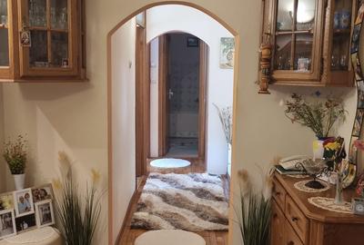 Apartament cu 3 camere decomandat, mobilat în Ostroveni - 1