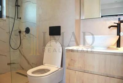 Casă cu Teren 350 Mp în Central