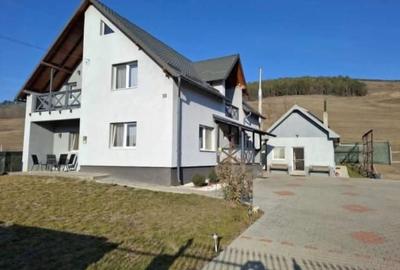 Casă cu 4 camere în Grebenișu de Câmpie - 8