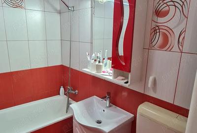 Apartament cu 2 camere decomandat în Berceni