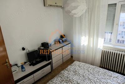 Apartament de vanzare cu 3 camere, zona Balta Alba - 2