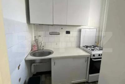 Garsoniera decomandata, balcon, zona Centrala - 5